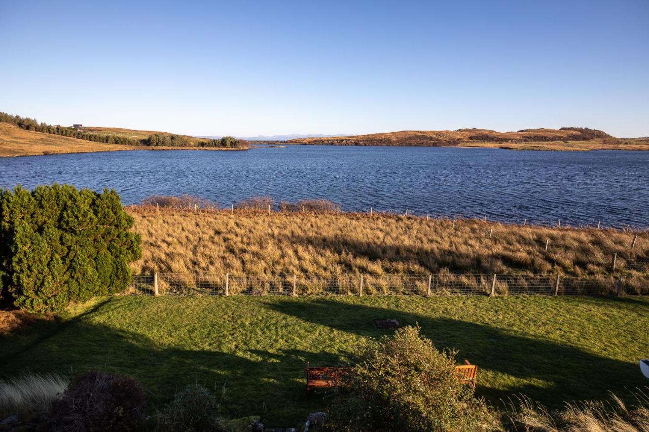 Lochside Villa Staffin Bagian luar foto