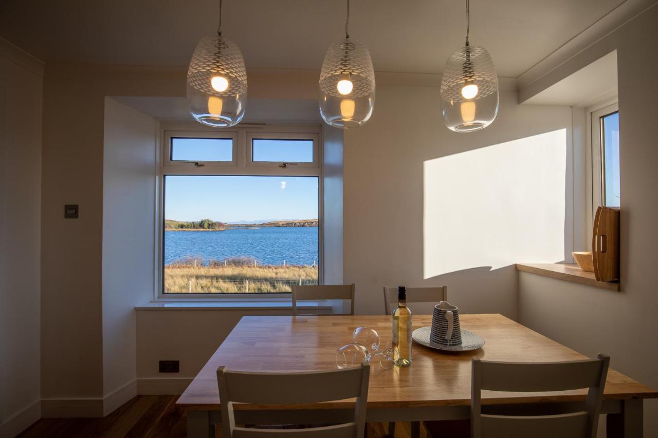 Lochside Villa Staffin Bagian luar foto